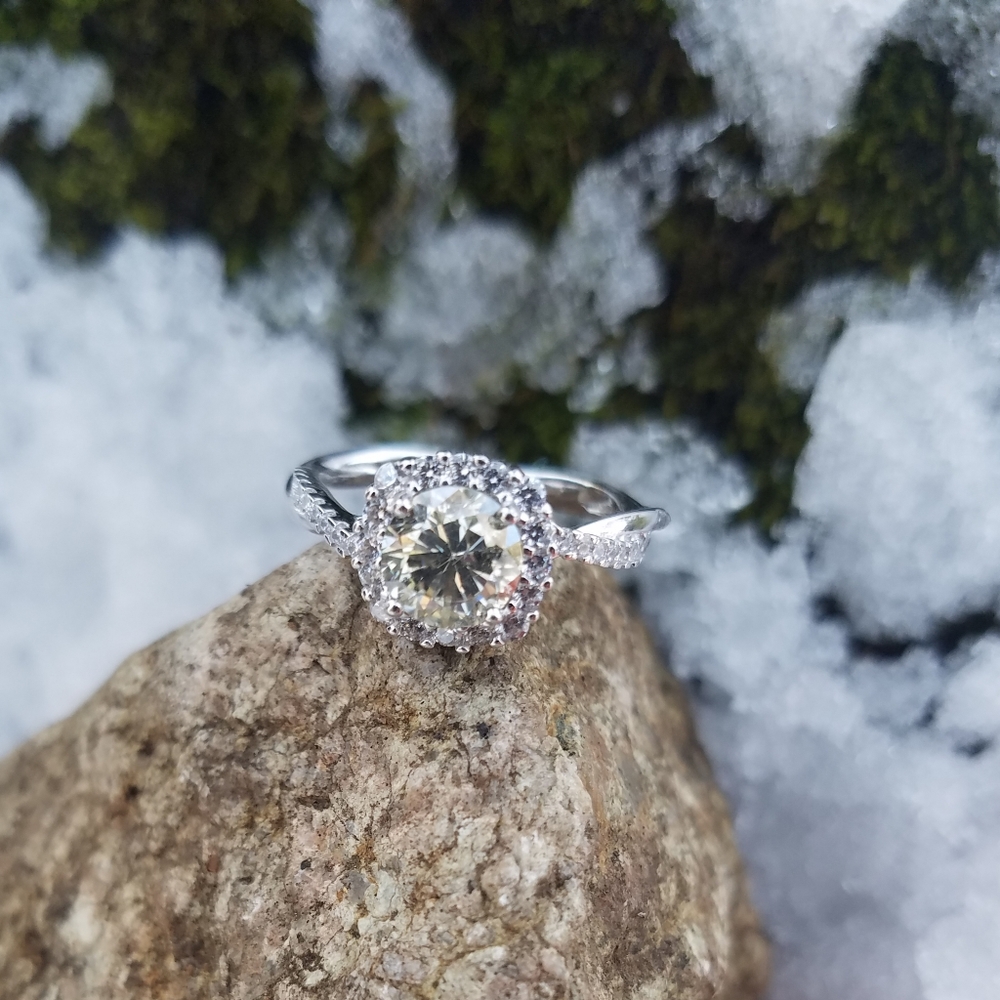 2ct Moissanite Halo Split Shank Sterling 925 Silve - Picture 3 of 8
